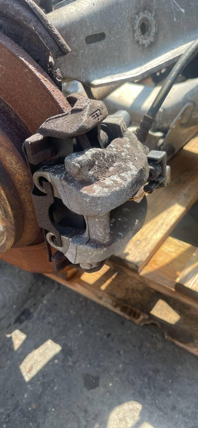 суппорт задний левый Mercedes-Benz S-Класс W221 2007 - фото №1