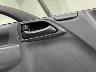 ручка внутренняя передняя левая Isuzu Elf 6 поколение [рестайлинг] 2022