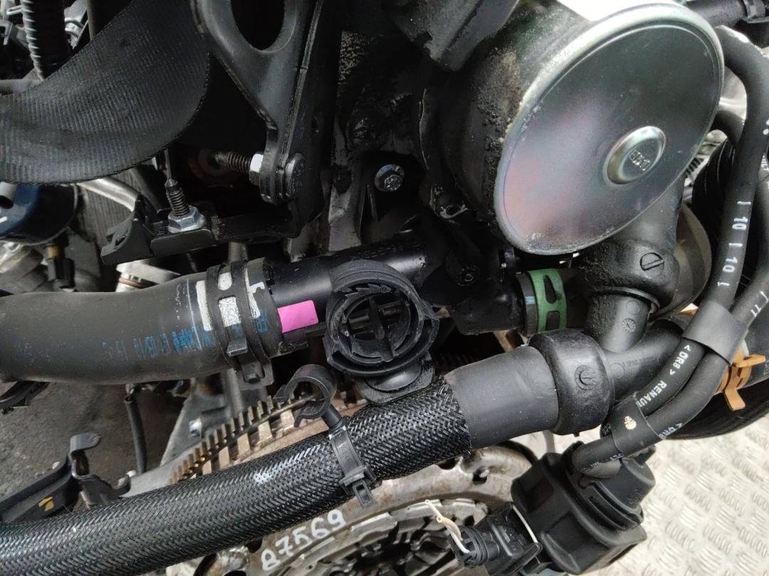 корпус термостата Renault Megane 3 поколение 2010, 1.5 л., дизель, МКПП - фото №1