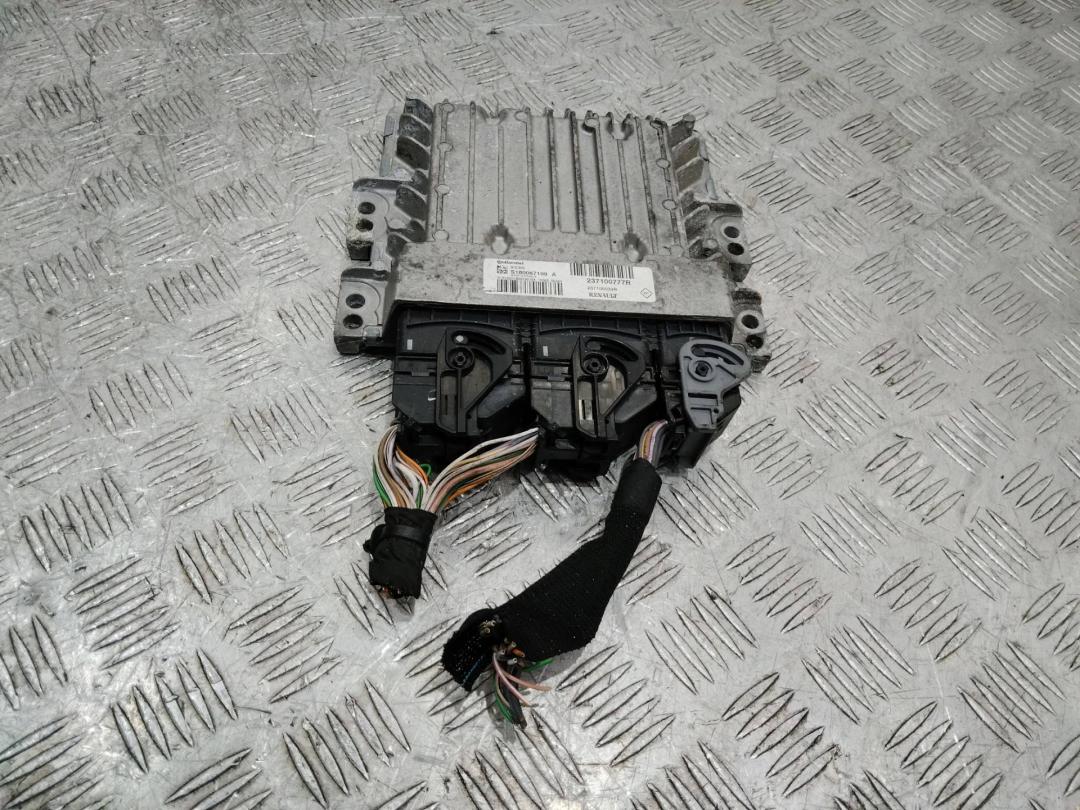 блок управления двигателем Renault Megane 3 поколение 2010, 1.5 л., дизель, МКПП, 237100777R - фото №1