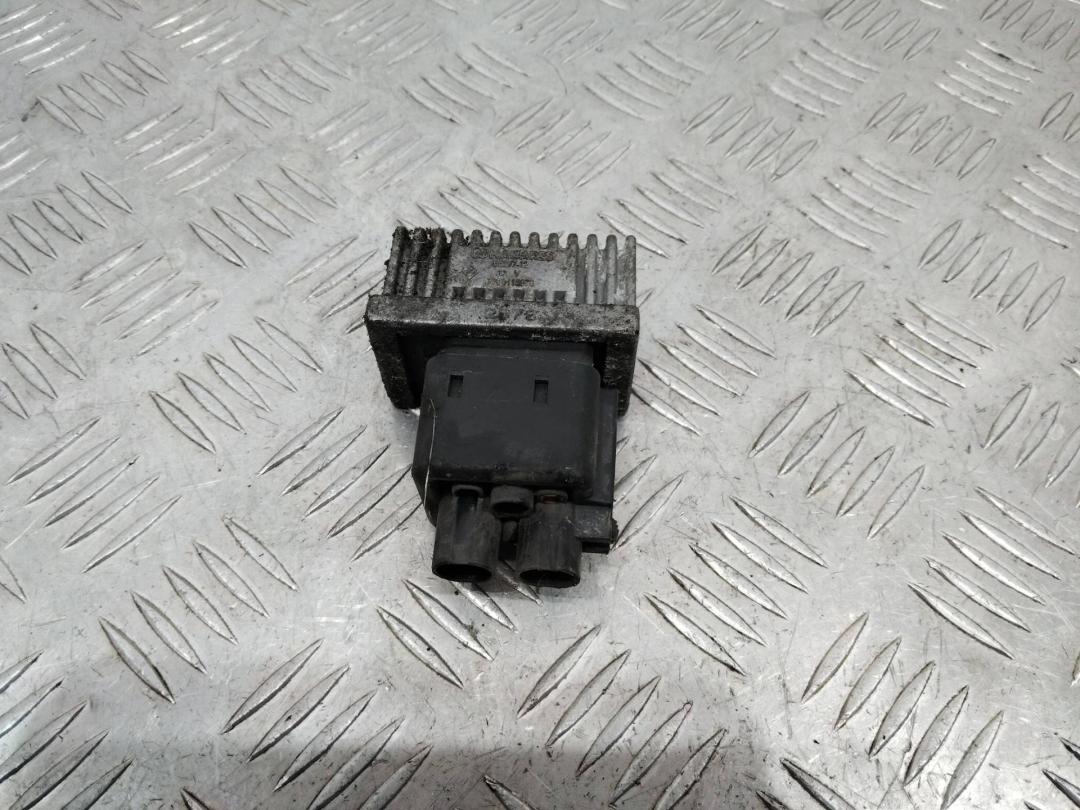 реле накала свечей Renault Twingo 2 поколение 2010, 1.5 л., дизель, 7700115078 - фото №1