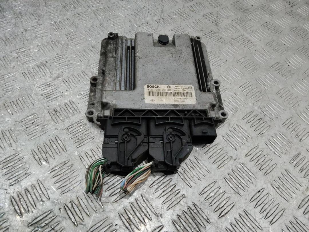 блок управления двигателем Renault Trafic 3 поколение 2015, 1.6 л., дизель, МКПП, 237103888R - фото №1