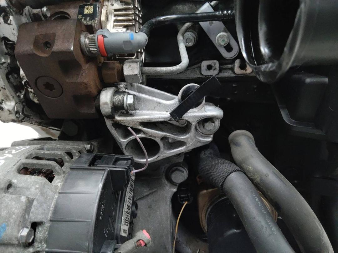 кронштейн ТНВД Renault Megane 2 поколение 2005, 1.9 л., дизель, МКПП, 8200193773 - фото №1