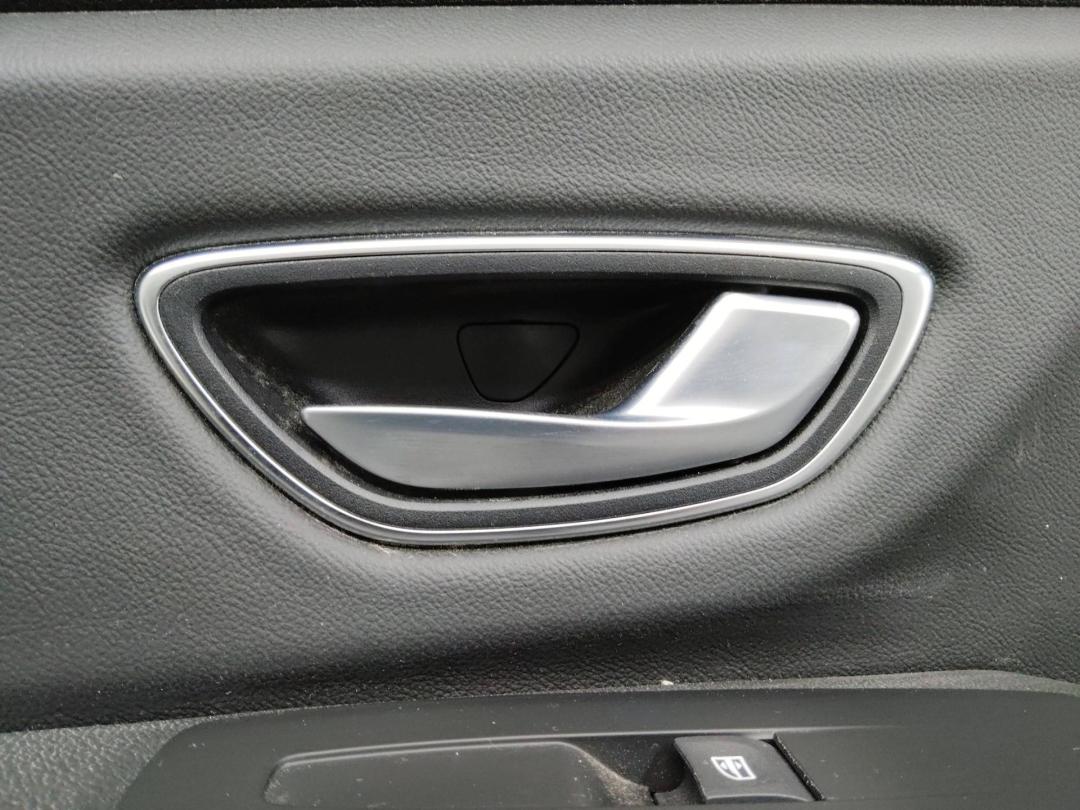 ручка внутренняя задняя правая Renault Scenic 4 поколение 2017, 826724883, 806705893 - фото №1