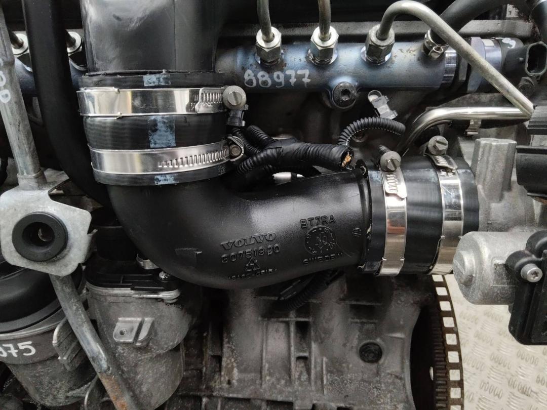 патрубок интеркулера Volvo V70 3 поколение 2007, 2.4 л., дизель, АКПП, 30751920 - фото №1