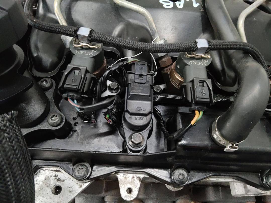 датчик распредвала Volvo V70 3 поколение 2007, 2.4 л., дизель, АКПП, 0232103063 - фото №1