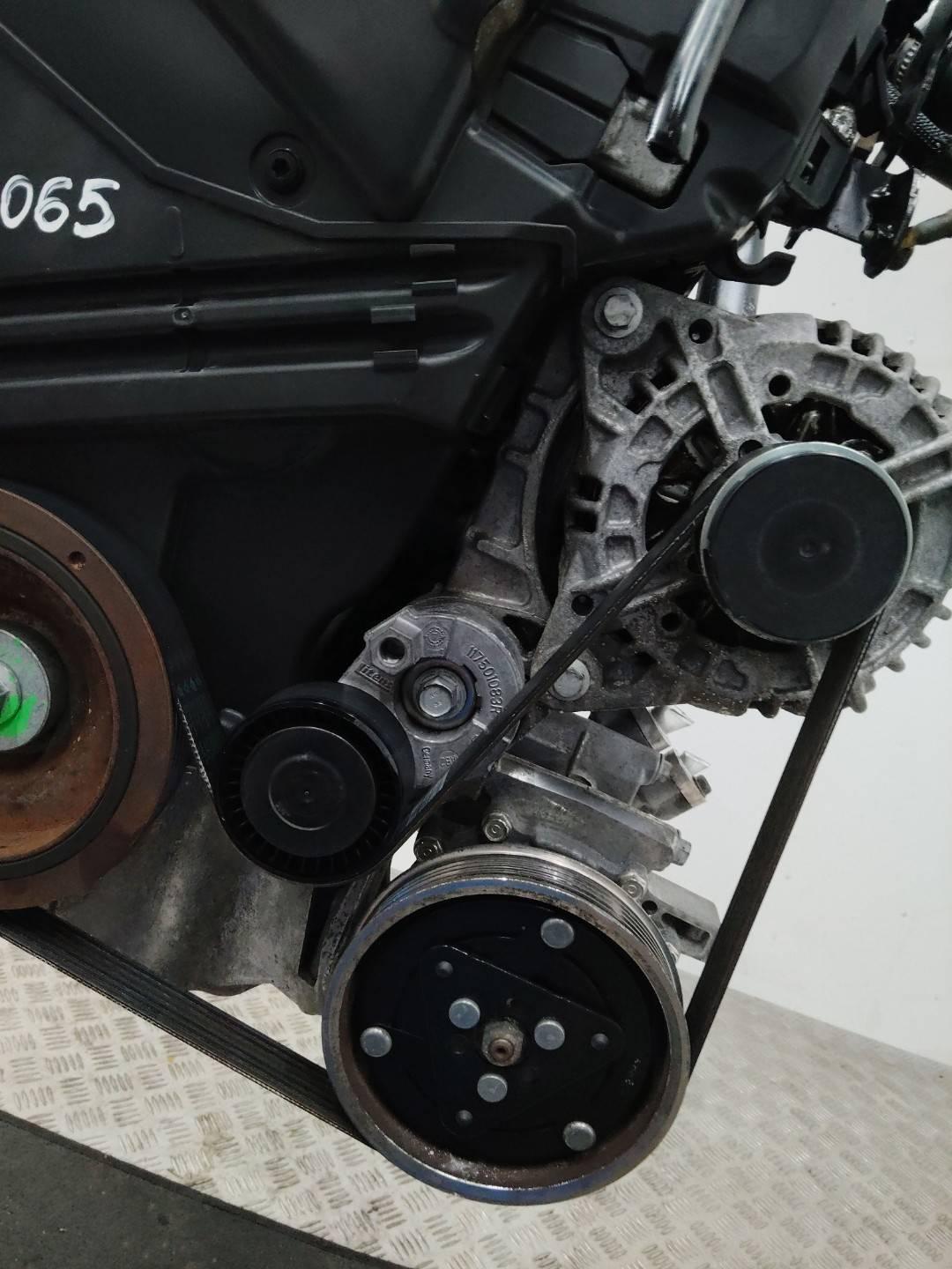 кронштейн генератора Nissan Qashqai 2 поколение 2013, 1.5 л., дизель, МКПП - фото №1