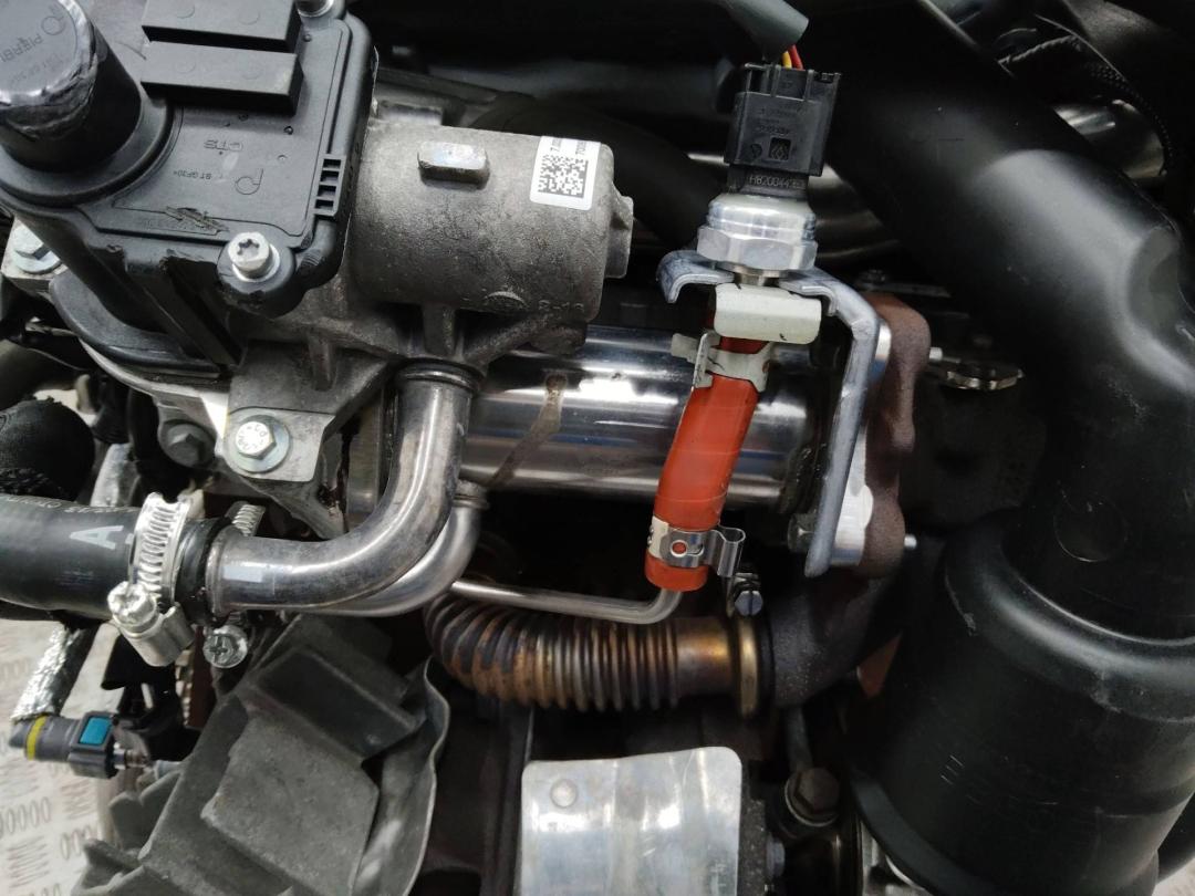 охладитель EGR / Радиатор EGR Nissan Qashqai 2 поколение 2013, 1.5 л., дизель, МКПП, 147355713R - фото №1