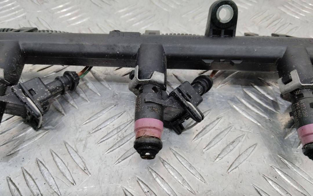 форсунка Renault Megane 2 поколение 2005, 1.6 л., бензин, N132259, ITGM60 - фото №1