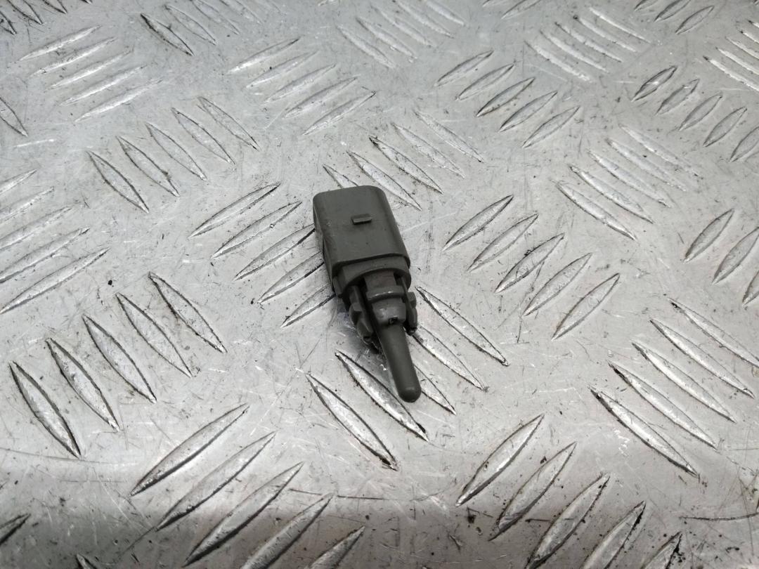 датчик температуры Volkswagen Crafter 2 поколение 2020 - фото №1