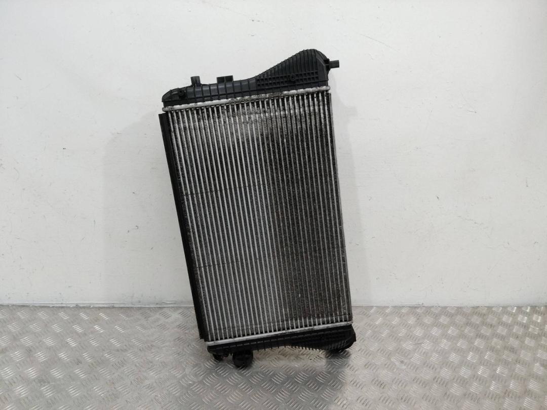 интеркулер Volkswagen Golf 5 поколение 2005, 1K0145803 - фото №1