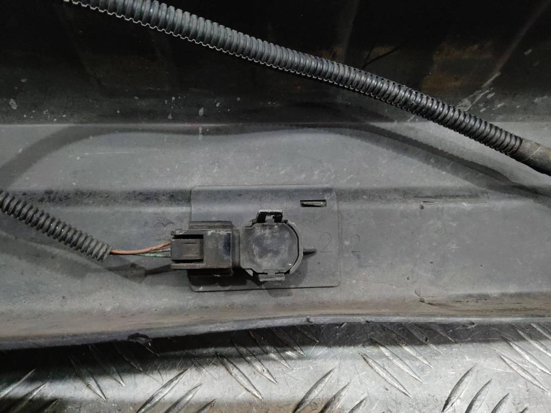 парктроник задний Renault Trafic 3 поколение 2014 - фото №1