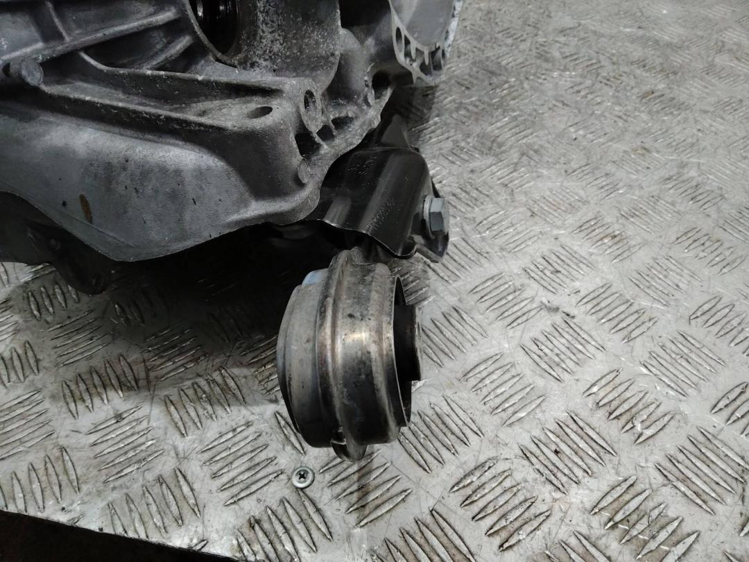 подушка крепления КПП Renault Captur 2 поколение 2019, 1.3 л., бензин, 113328536R - фото №1