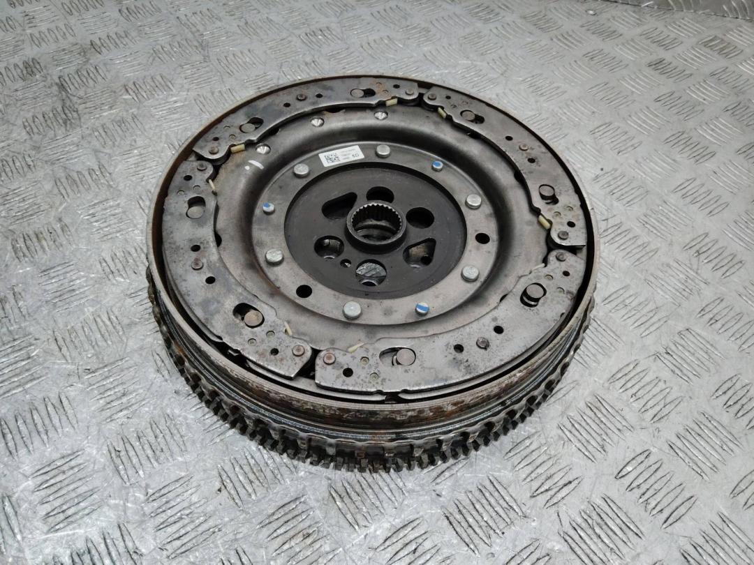 маховик Renault Captur 2 поколение 2019, 1.3 л., бензин, 123101804R - фото №1