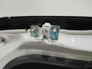 петля крышки багажника Mercedes-Benz A-Класс W176 [рестайлинг] 2016