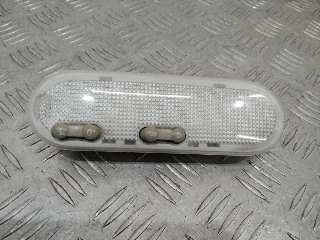 фонарь салона (плафон) Renault Lodgy 2014, 8200439423 - фото №1