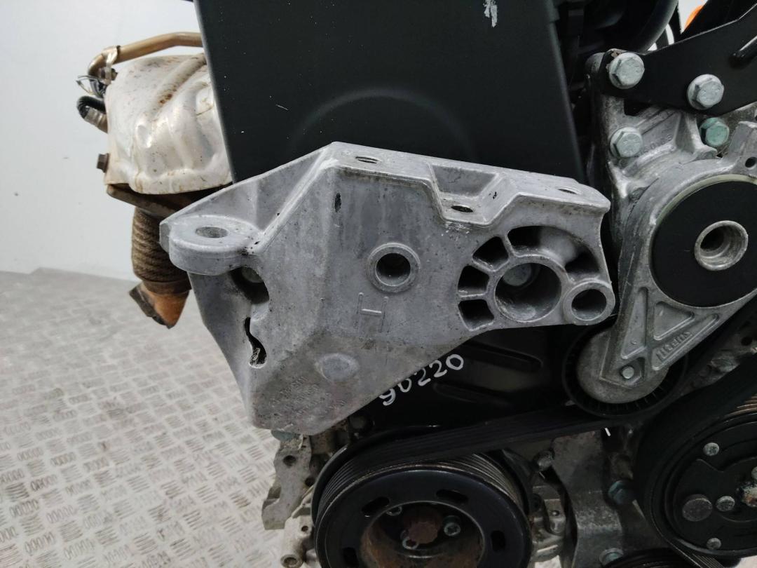 кронштейн двигателя Volkswagen Golf 4 поколение 2000, 1.6 л., APF, бензин, АКПП - фото №1