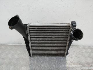 интеркулер Volkswagen Touareg 1 поколение 2005, 7L0145803