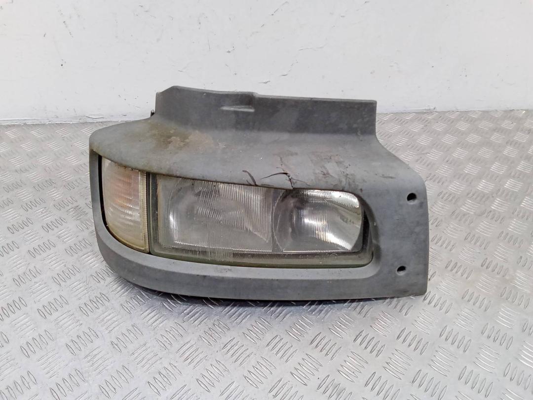 фара правая Renault Midlum 1 поколение 2003 - фото №1