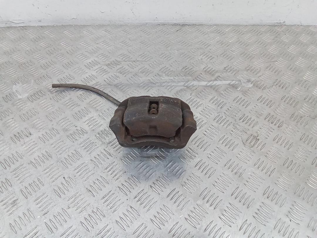 суппорт передний правый Renault Sandero 1 поколение 2009 - фото №1