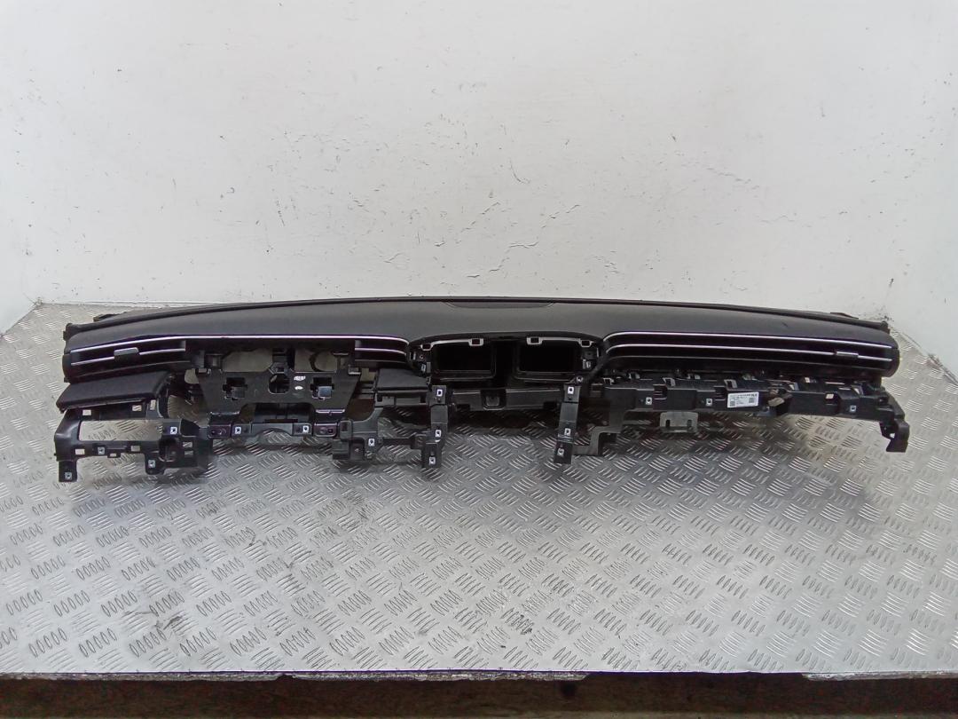 панель передняя салона (торпедо) Hyundai Tucson 4 поколение 2021 - фото №1