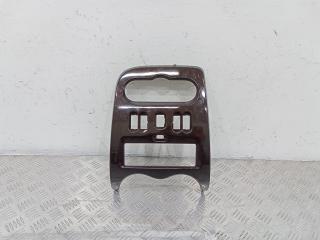 накладка декоративная Renault Duster 1 поколение 2011, 682603302R