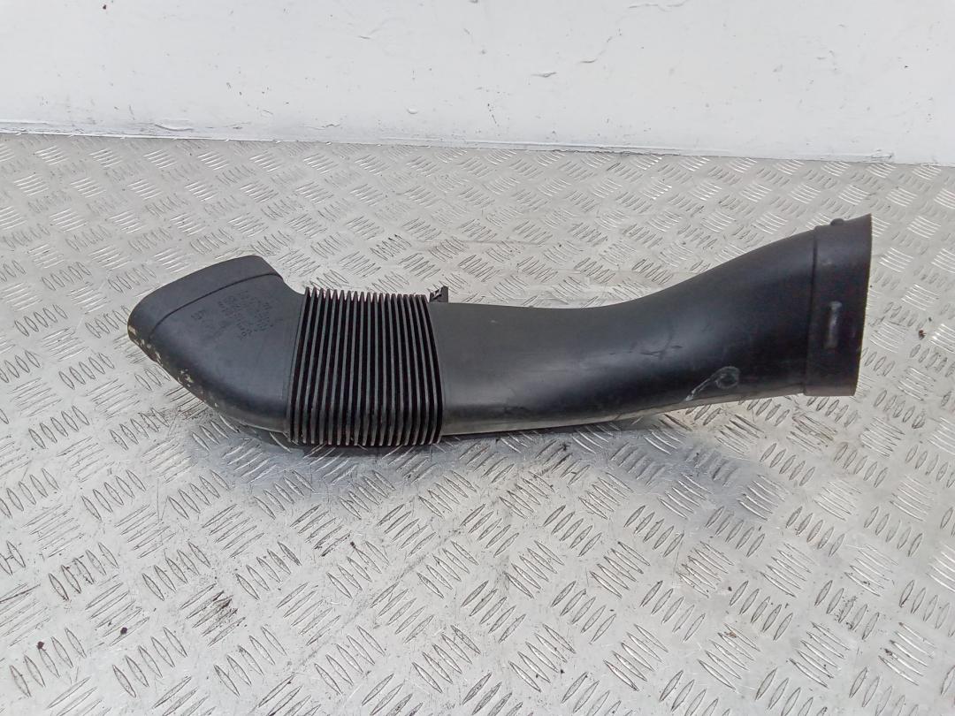 патрубок воздушного фильтра BMW X5 F15 2015, 13718514007 - фото №1