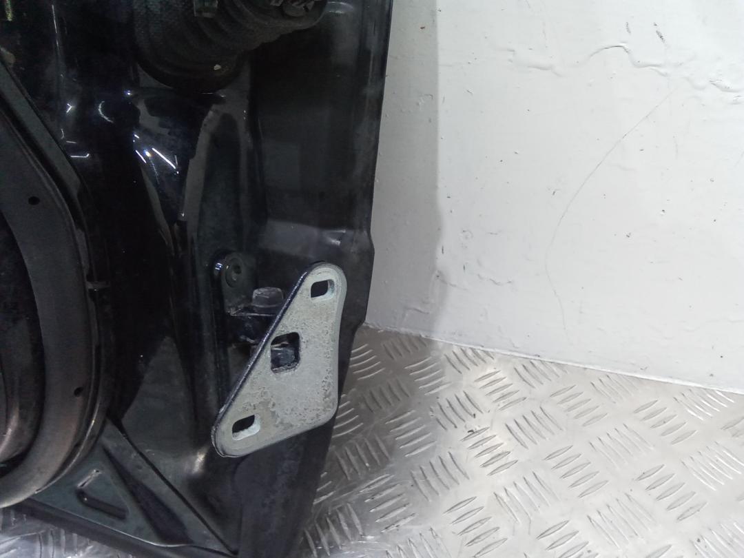 петля двери Mercedes-Benz E-Класс W211/S211 2004, седан - фото №1