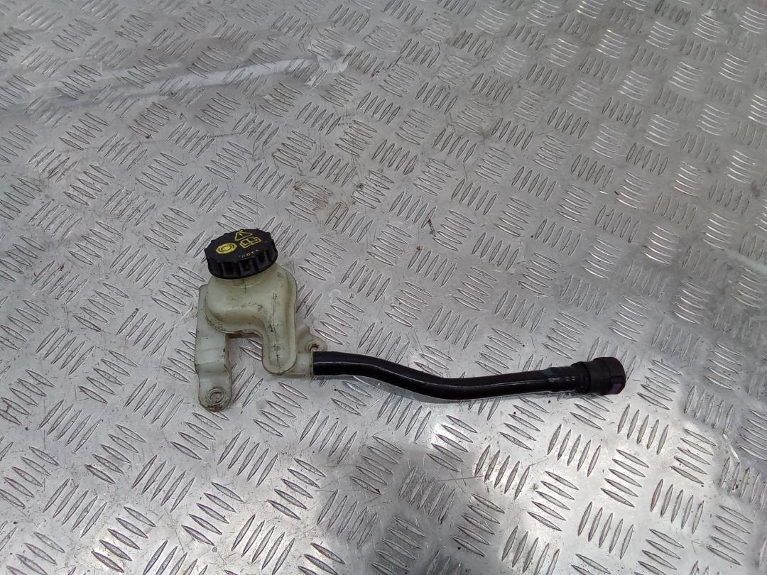 бачок тормозной жидкости Ford Fiesta 6 поколение 2010, 8V51-2K478-A - фото №1