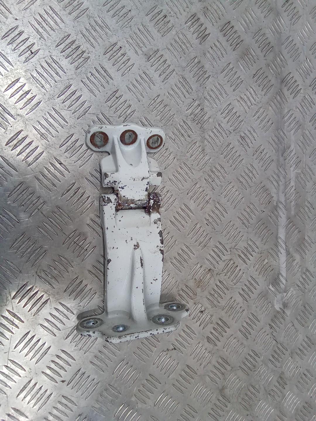 петля двери Ford Transit 7 поколение 2012 - фото №1