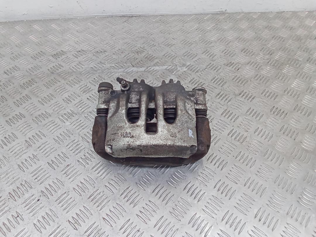 суппорт передний правый Renault Master 3 поколение 2013 - фото №1