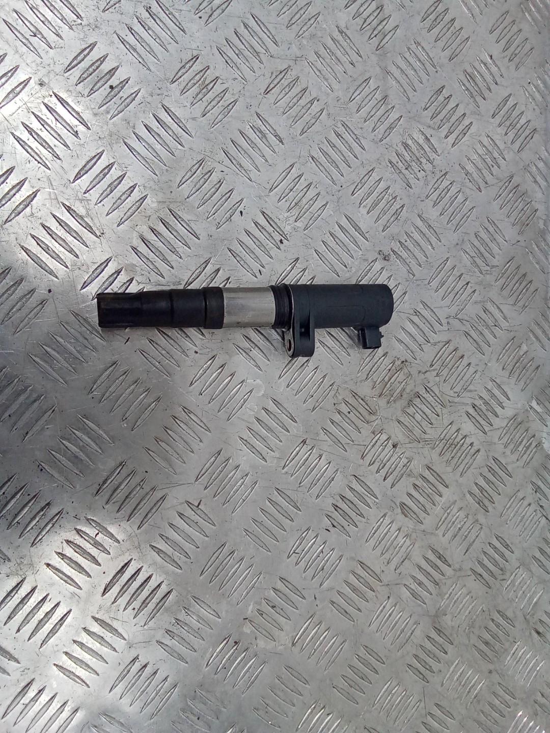 катушка зажигания Renault Megane 3 поколение 2011, 1.6 л., бензин, 8200765882 - фото №1