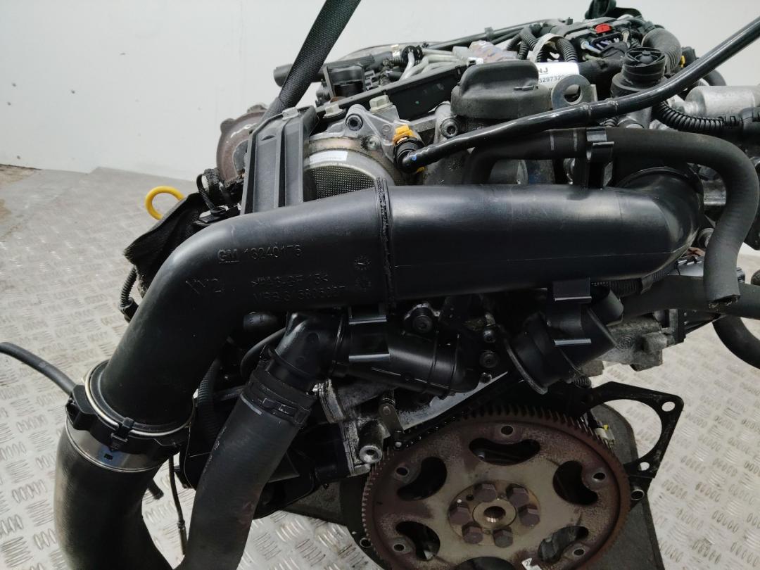 патрубок интеркулера Opel Insignia 1 поколение (A) 2011, 2.0 л., дизель, АКПП, 13240176 - фото №1