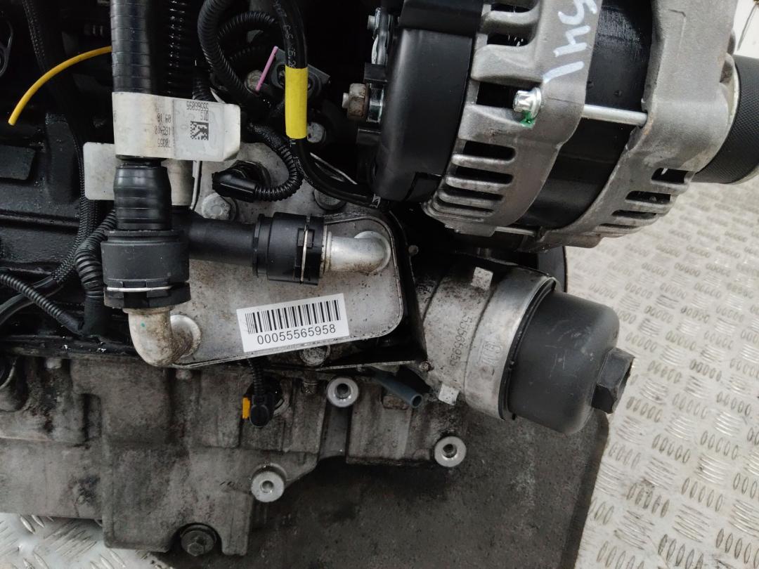 корпус масляного фильтра Opel Insignia 1 поколение (A) 2011, 2.0 л., дизель, АКПП, 55565958 - фото №1