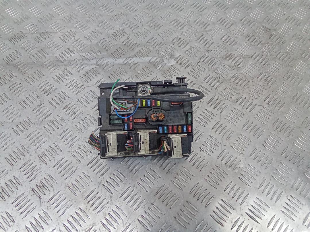 блок предохранителей Citroen C3 Picasso 1 поколение 2010, 9667199780, R09 - фото №1