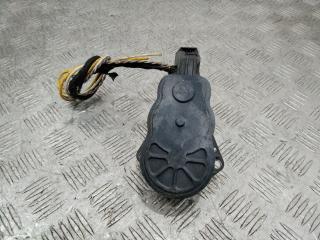 электроручник Peugeot 5008 2 поколение 2018, 21800511