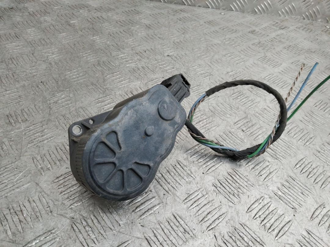 электроручник Peugeot 5008 2 поколение 2018, 21800522 - фото №1