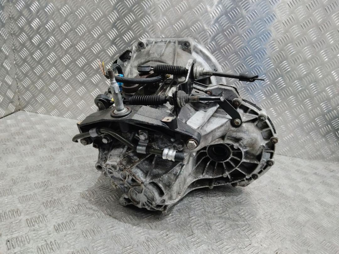 КПП механическая (МКПП) Renault Trafic 3 поколение 2014, 321018500R - фото №1