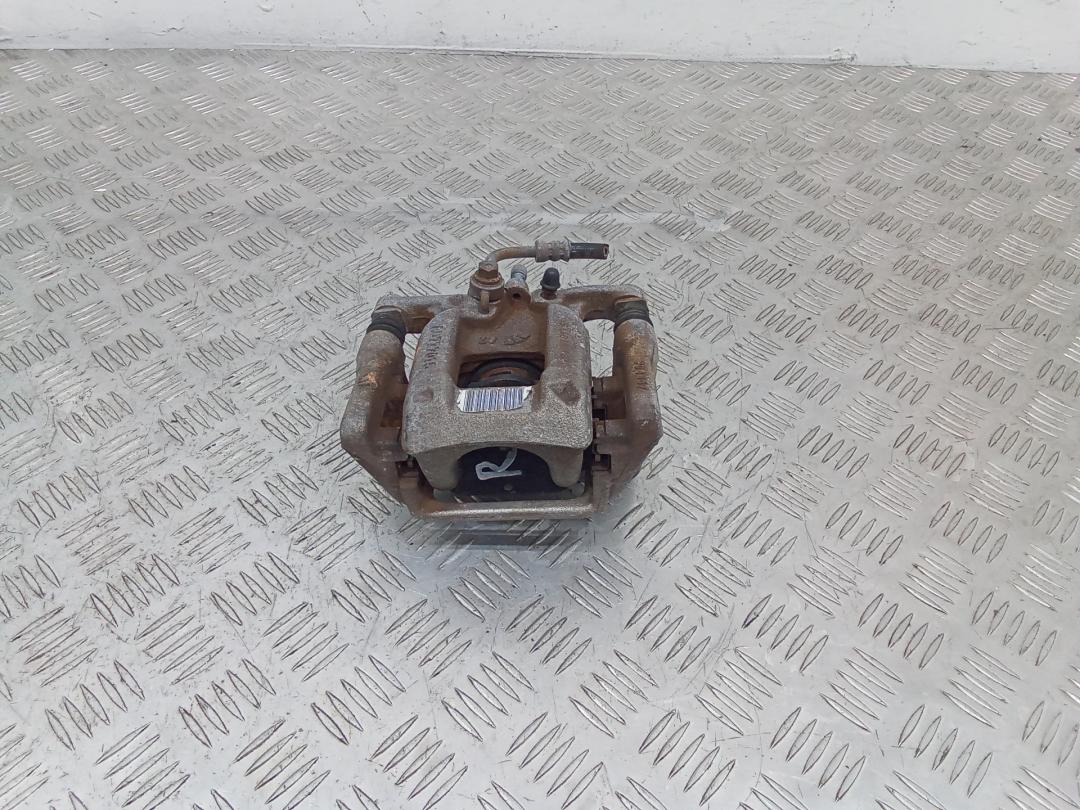 суппорт задний правый Peugeot 3008 2 поколение 2017, AD777015 - фото №1