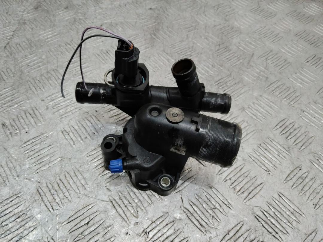 корпус термостата Renault Master 3 поколение 2013, 8200907243 - фото №1