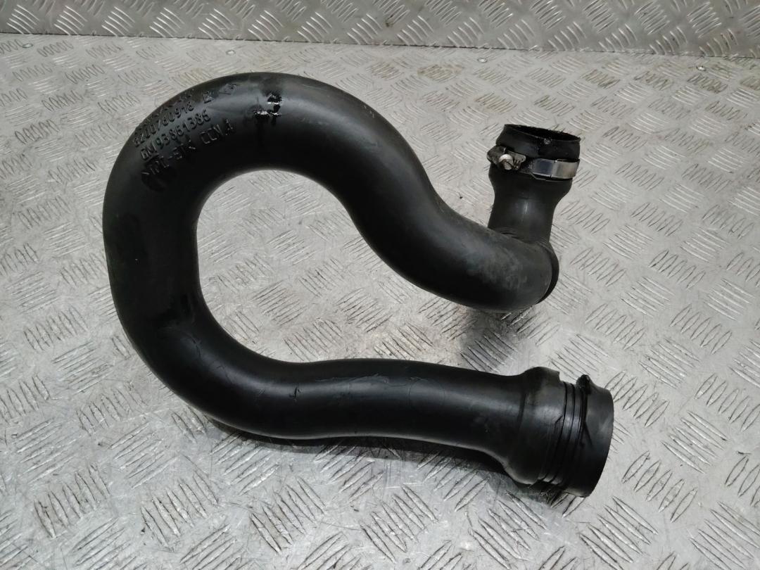 патрубок интеркулера Renault Master 3 поколение 2013, 8200760918 - фото №1