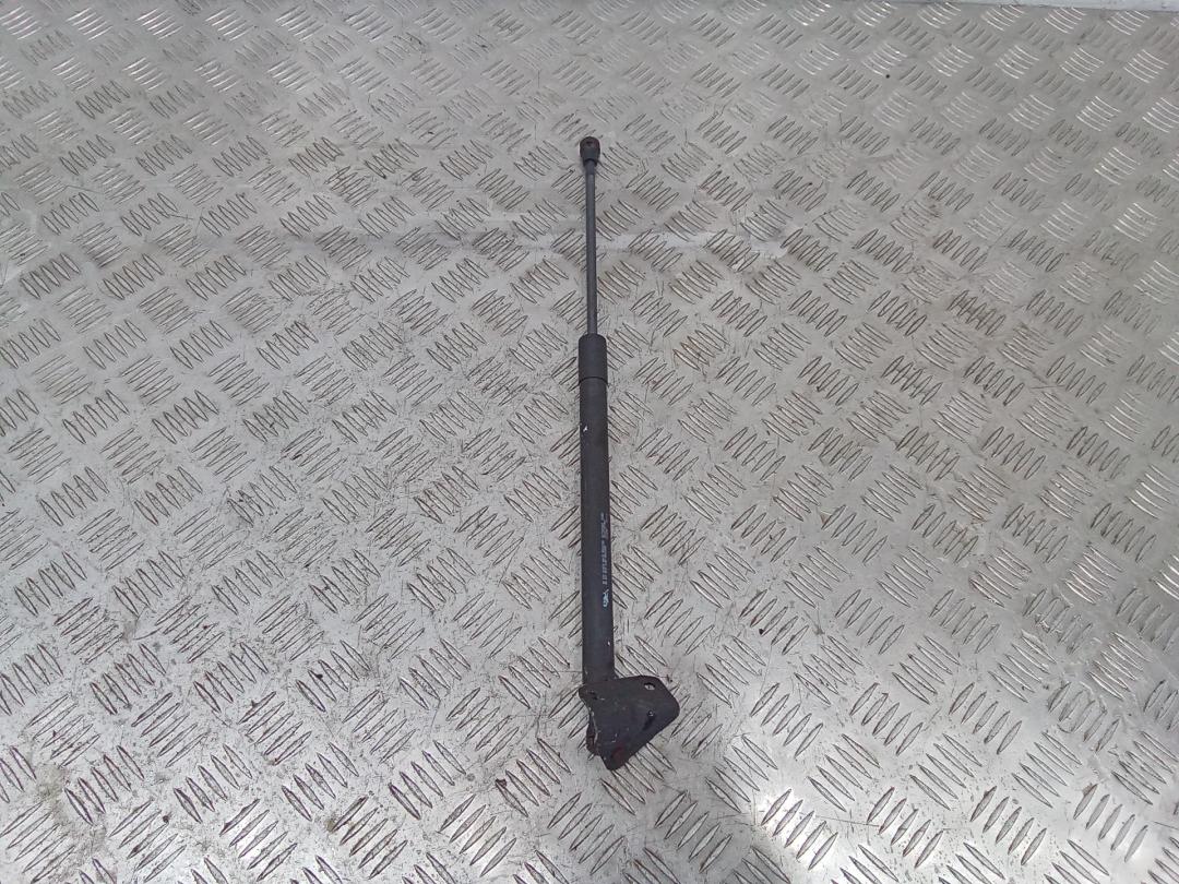 амортизатор крышки багажника (3-5 двери) Peugeot 208 1 поколение 2014, 9673083680 - фото №1