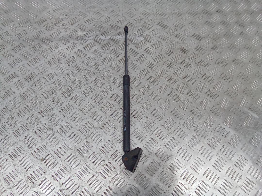 амортизатор крышки багажника (3-5 двери) Peugeot 208 1 поколение 2014, 9673083680 - фото №1