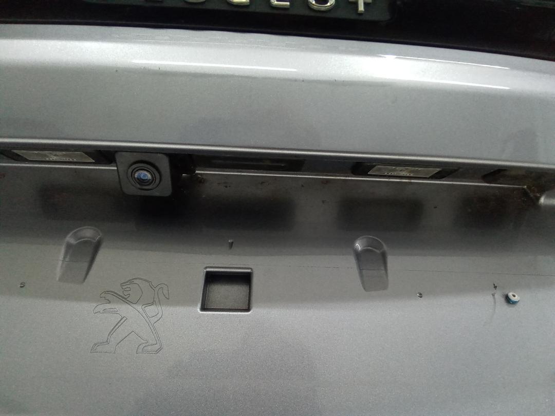 ручка крышки багажника Peugeot 3008 2 поколение 2017 - фото №1