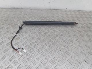 амортизатор крышки багажника (3-5 двери) Peugeot 3008 2 поколение 2017, 9809682280