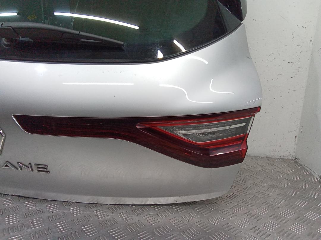 фонарь крышки багажника правый Renault Megane 4 поколение 2017, хетчбэк 5 дв. - фото №1