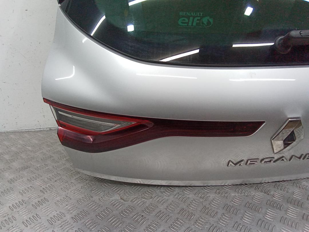 фонарь крышки багажника левый Renault Megane 4 поколение 2017, хетчбэк 5 дв. - фото №1