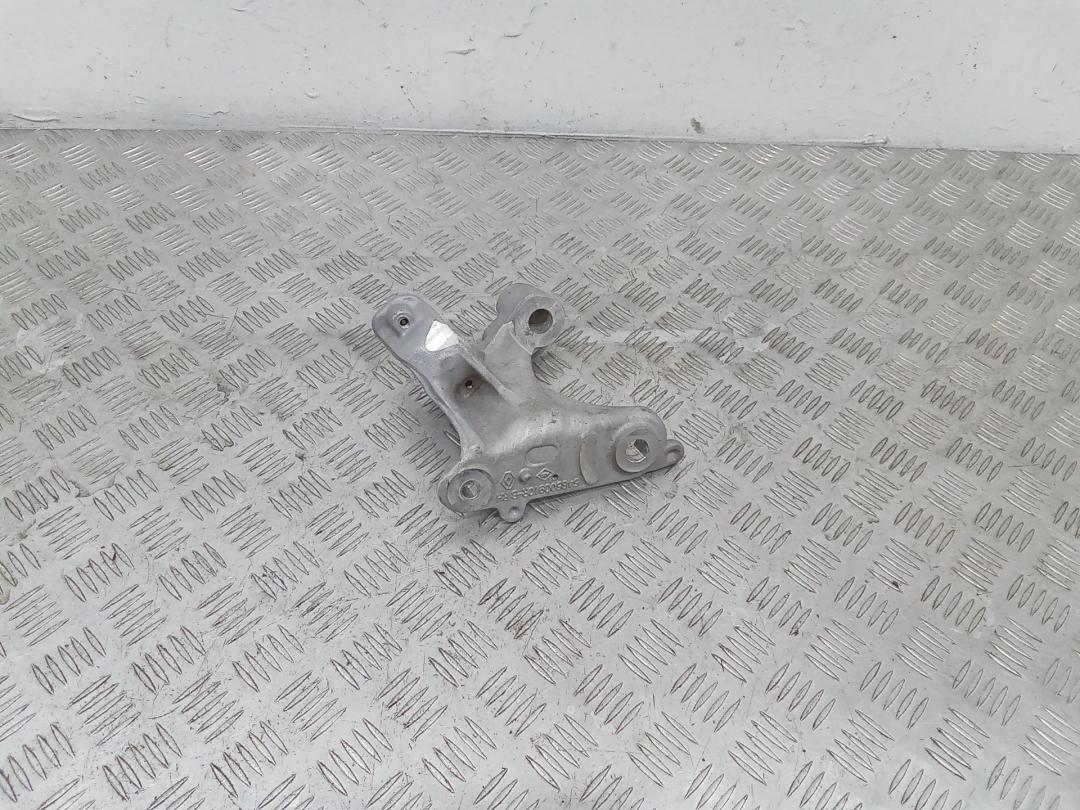 крепление стабилизатора / втулки стабилизатора Renault Megane 4 поколение 2018, 548500910R - фото №1