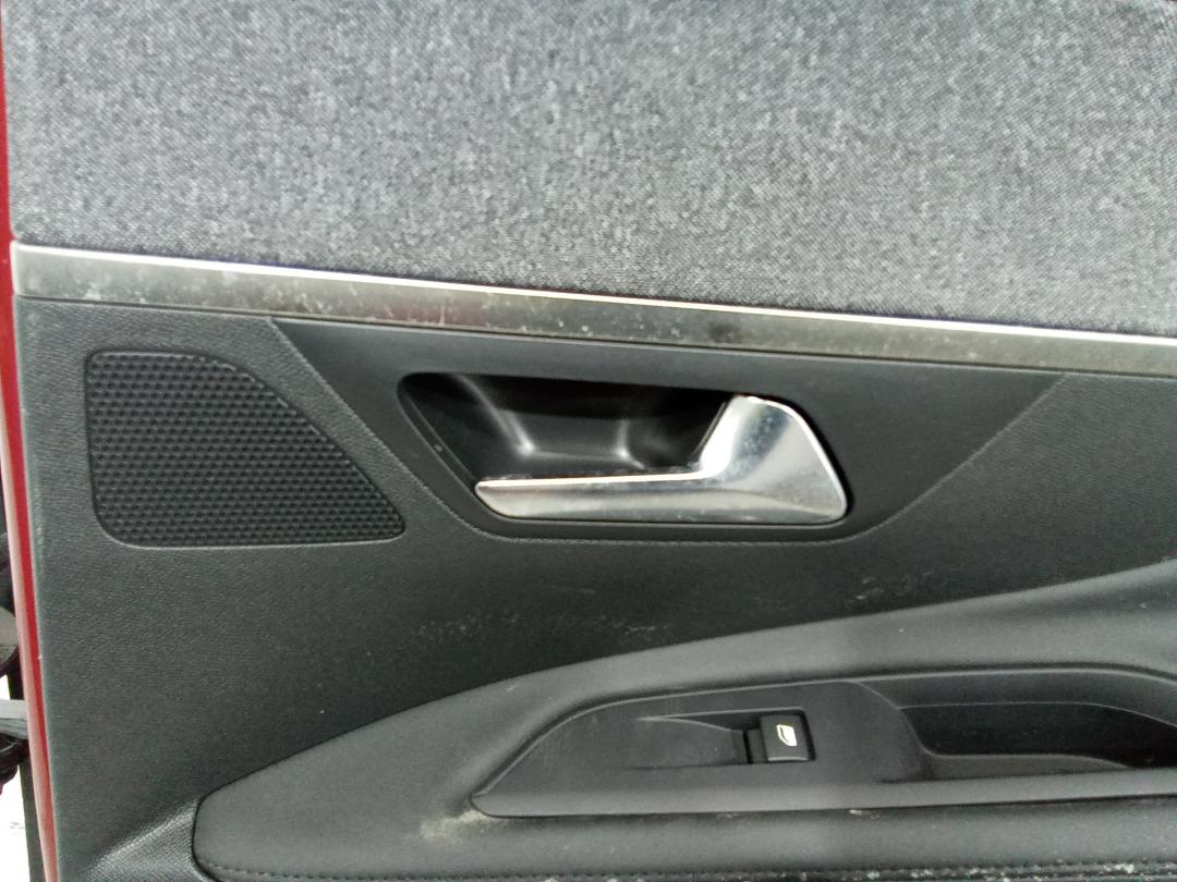 ручка внутренняя задняя правая Peugeot 3008 2 поколение 2018 - фото №1