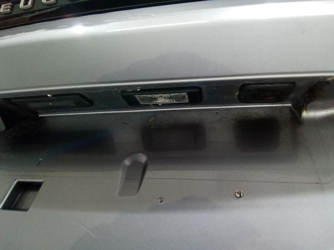 подсветка номера Peugeot 3008 2 поколение 2020 - фото №1